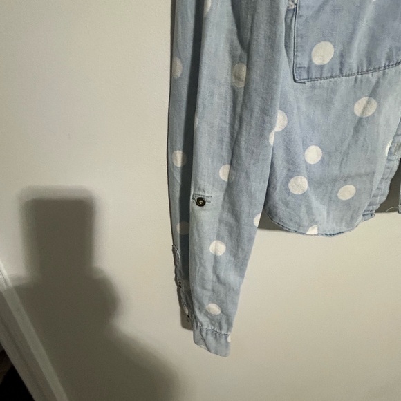 CHAMBRAY Xsmall POLKA DOT CROPPED SHIRT - Picture 9 of 13